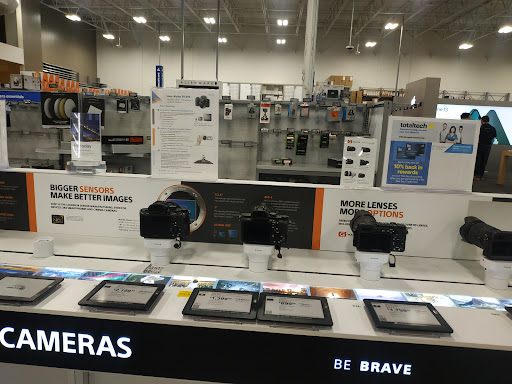 Electronics Store «Best Buy», reviews and photos, 237 Crossroads Blvd, Cary, NC 27518, USA