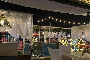 FRONT PAGE LOUNGE & RESTAURANT image