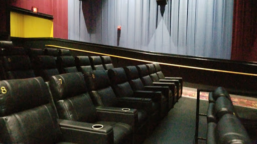 Movie Theater «Edison Park 8 Cinemas», reviews and photos, 2235 Winkler Ave, Fort Myers, FL 33901, USA