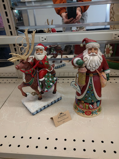 Jewelry Store «L E Smith Family Jewelers», reviews and photos, 9501 Collinsville Rd, Collinsville, IL 62234, USA