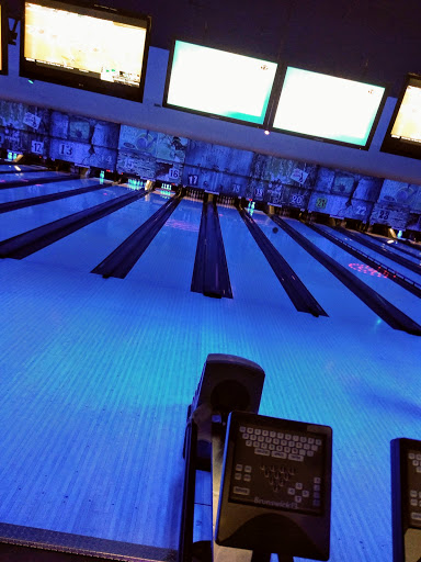 Bowling Alley «Air Lanes Bowling Center», reviews and photos, 4200 Fleur Dr, Des Moines, IA 50321, USA