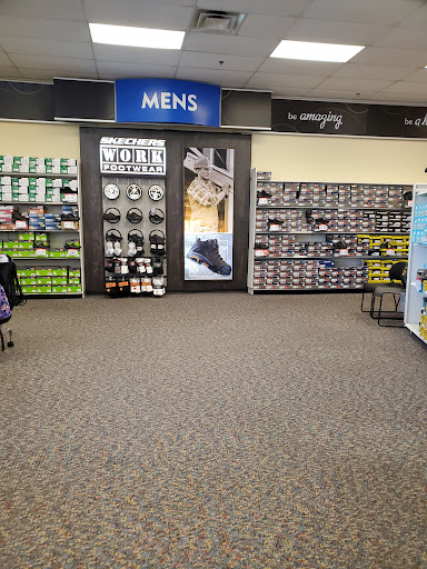 Shoe Store «Shoe Carnival», reviews and photos, 205 Palm Bay Rd NE, West Melbourne, FL 32904, USA