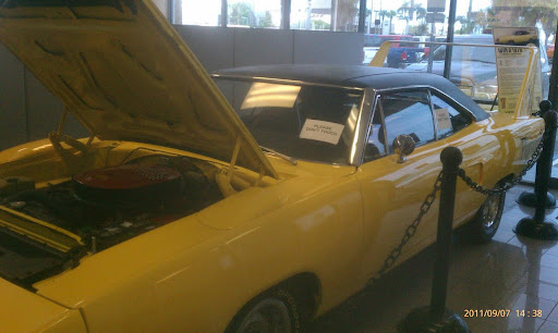 Car Dealer «Boniface-Hiers Chrysler Dodge Jeep», reviews and photos, 1775 E Merritt Island Causeway, Merritt Island, FL 32952, USA