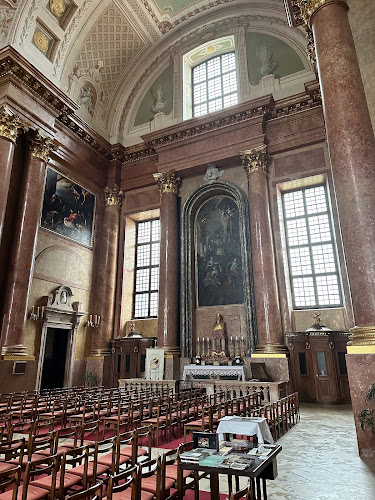 Comentarii opinii despre Sarlós Boldogasszony Székesegyház