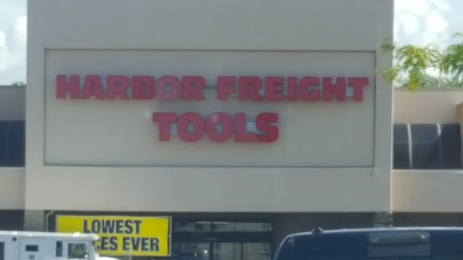 Hardware Store «Harbor Freight Tools», reviews and photos, 34600 Warren Rd, Westland, MI 48185, USA