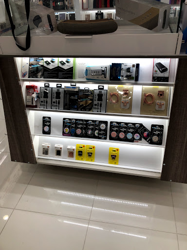 Phone Repair Service «The Fix - Mobile Phone & Computer Repair», reviews and photos, 17057 N Outer 40 Rd, Chesterfield, MO 63005, USA