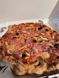 Plats et boissons du Pizzas à emporter Le Four à Pizza à Saint-Florent - n°3
