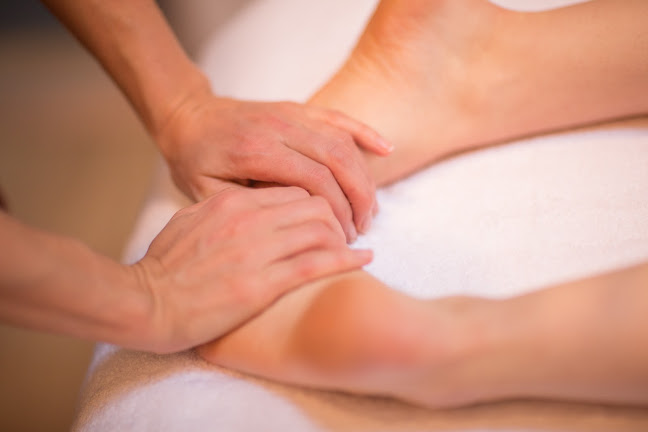 Reviews of Louise Renwick: Massage Therapy & Craniosacral Work in London - Massage therapist