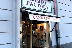 Cameo factory De Paola image