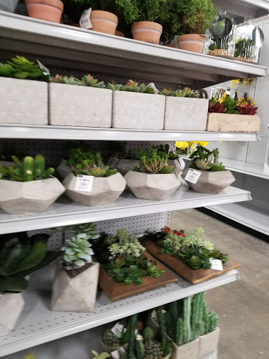 Home Goods Store «At Home», reviews and photos, 1811 N Dixie Hwy, Elizabethtown, KY 42701, USA