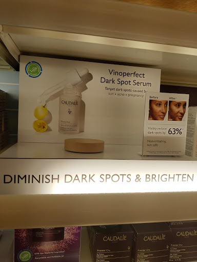 Cosmetics Store «SEPHORA», reviews and photos, 99 Rockingham Park Blvd, Salem, NH 03079, USA