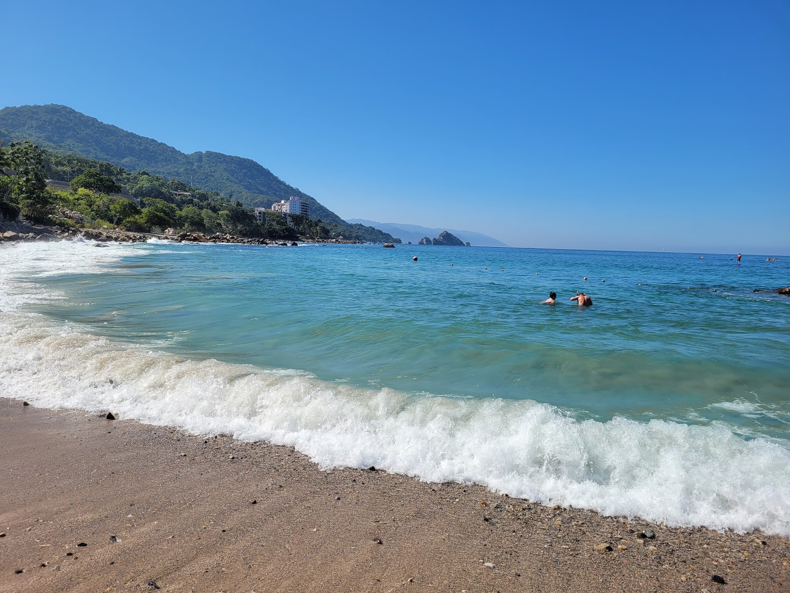 Foto av Piedrotas beach med turkos rent vatten yta