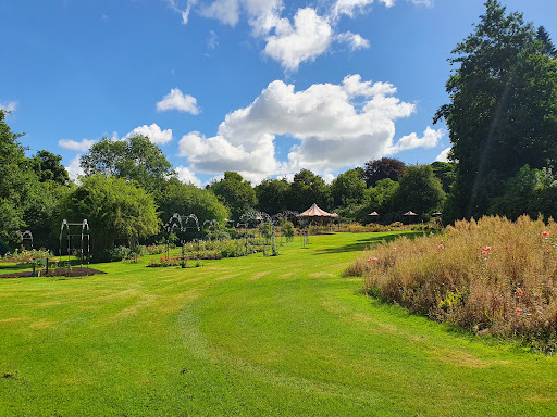 Sir Thomas and Lady Dixon Park