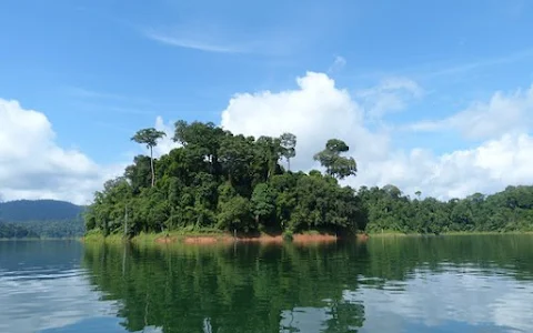 Temenggor Lake image
