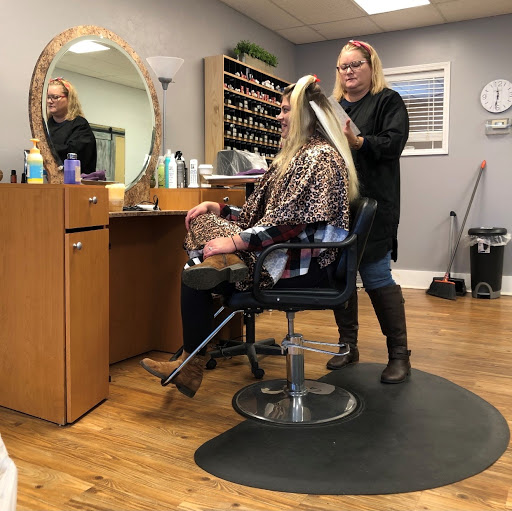 Hair Salon «Village Hair Co», reviews and photos, 2 S Vernon St, Sunbury, OH 43074, USA