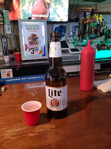 Restaurant «Pineville Tavern», reviews and photos, 314 N Polk St, Pineville, NC 28134, USA