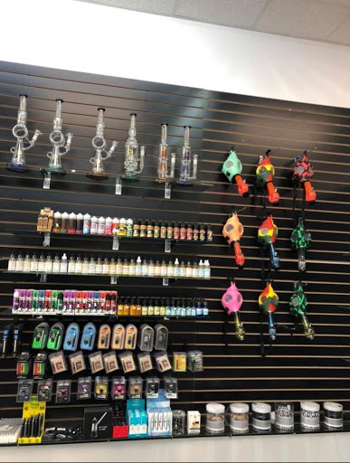 Tobacco Shop «Friends head-shop , tobacco & Hookah lounge», reviews and photos, 3041 E Olive Rd, Pensacola, FL 32514, USA