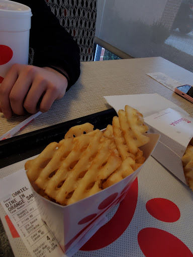 Fast Food Restaurant «Chick-fil-A», reviews and photos, 4435 Fox Valley Center Dr, Aurora, IL 60504, USA