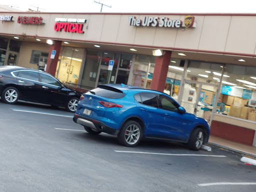 Shipping and Mailing Service «The UPS Store», reviews and photos, 1835 NE Miami Gardens Dr, North Miami Beach, FL 33179, USA