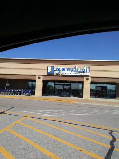 Goodwill Retail Store of Glen Carbon, 210 Jct Dr W, Glen Carbon, IL 62034, USA, 