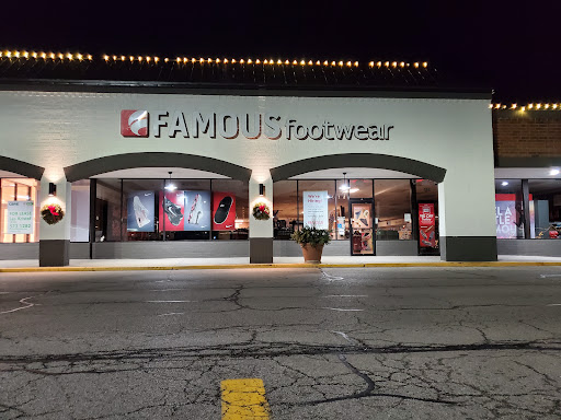 Famous Footwear, 124 Danada Square W, Wheaton, IL 60189, USA, 
