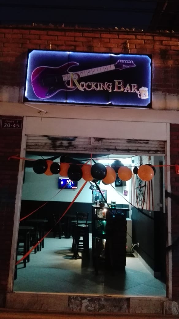 Rocking Bar