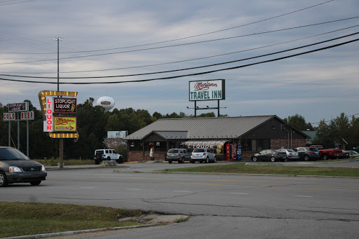 Liquor Store «Stoplight Liquor», reviews and photos, 1240 W McClain Ave, Scottsburg, IN 47170, USA