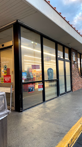 Grocery Store «Winn-Dixie», reviews and photos, 5802 54th Ave N, Kenneth City, FL 33709, USA