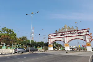 Gapura Selamat Datang Kota Bandar Lampung image