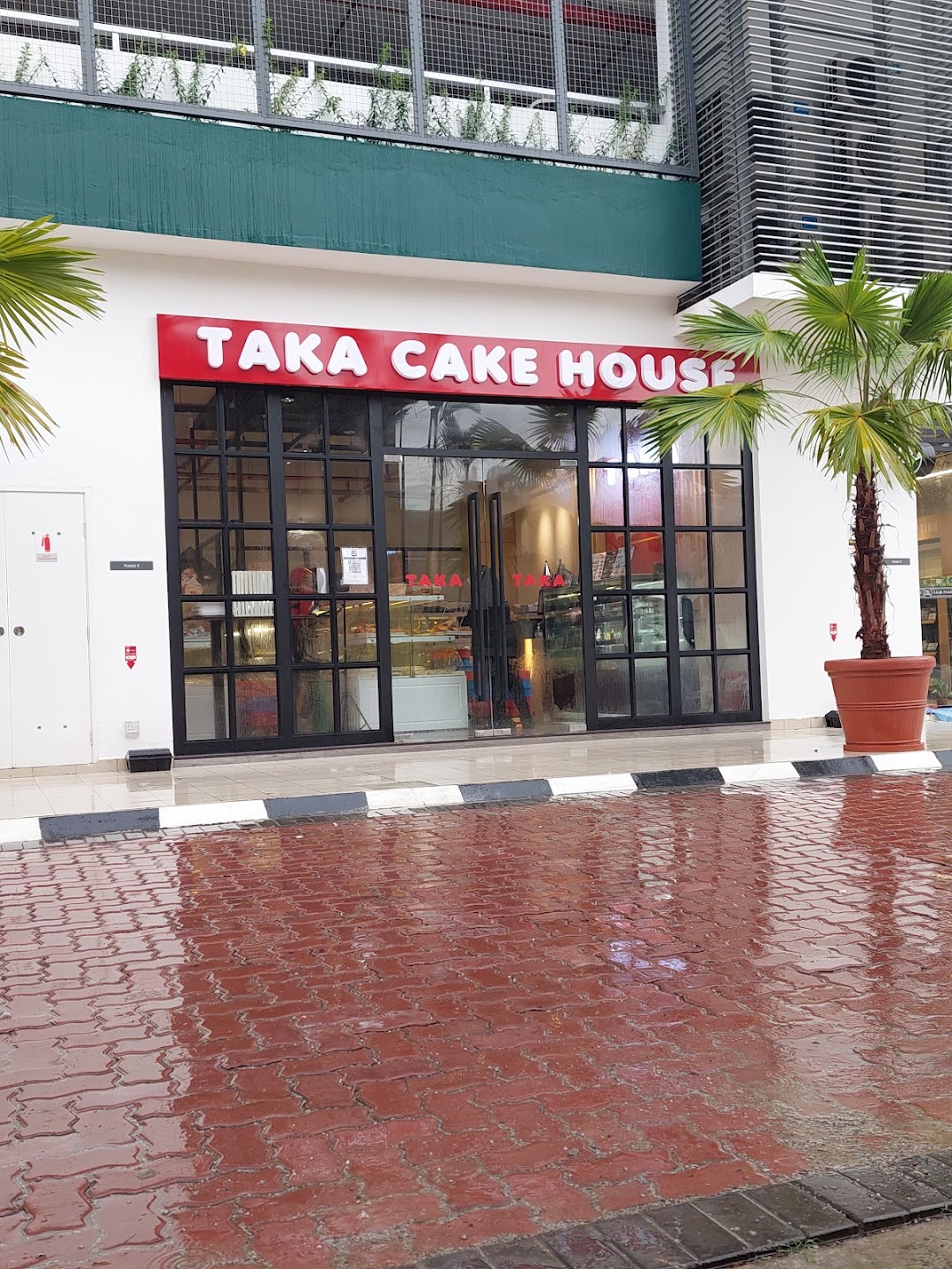 Taka Cake House