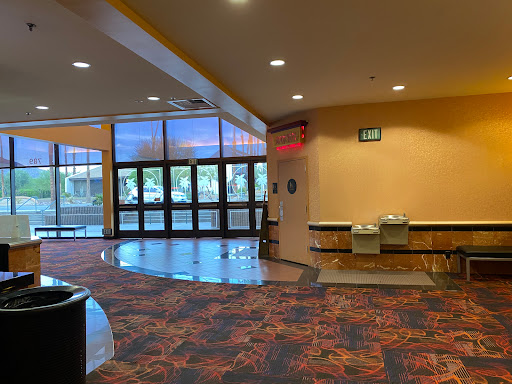 Movie Theater «Regal Cinemas Palm Springs 9», reviews and photos, 789 E Tahquitz Canyon Way, Palm Springs, CA 92262, USA