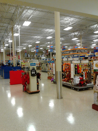 Pet Supply Store «PetSmart», reviews and photos, 6005 Oxon Hill Rd, Oxon Hill, MD 20745, USA