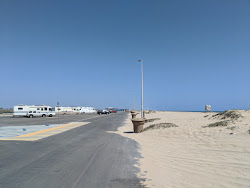 Photo de Bolsa Chica Beach avec rivage droit, long