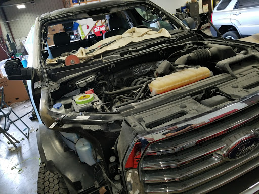Auto Body Shop «Minton Body Shop», reviews and photos, 3210 Venture Blvd, Bloomington, IN 47404, USA