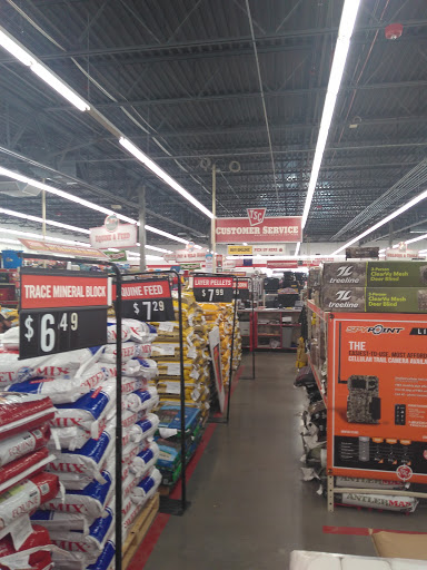 Home Improvement Store «Tractor Supply Co.», reviews and photos, 5790 State Rd 46, Bloomington, IN 47404, USA