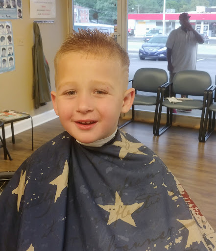 Barber Shop «Moe Shands Barber Shop», reviews and photos, 21 Reilly Rd, Frankfort, KY 40601, USA