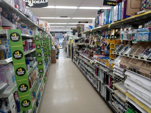 Discount Store «Dollar General», reviews and photos, 15311 Detroit Ave, Lakewood, OH 44107, USA