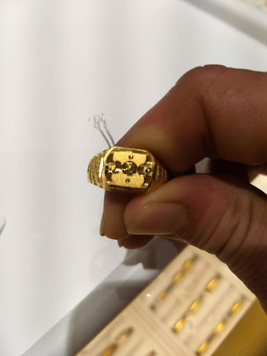 Jeweler «Khanna & Sons Jewelers», reviews and photos, 800 E Chatham St, Cary, NC 27511, USA