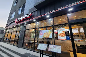 Pizza Hut Daegu hwanggeum station Branch image