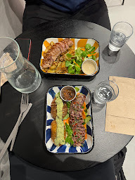 Photo n°94 de CUT - Streetfood | Paris 10 à Paris ()