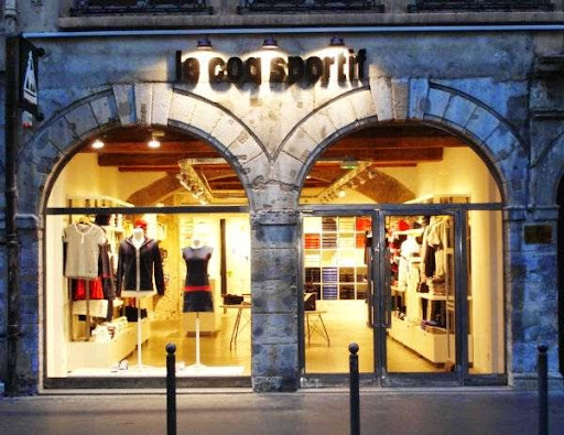 Stores to buy women's parka Lyon