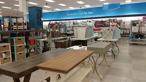 Clothing Store «Ross Dress for Less», reviews and photos, 2483 Naglee Rd, Tracy, CA 95304, USA