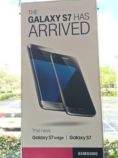 Cell Phone Store «T-Mobile», reviews and photos, 295 S Pompano Pkwy, Pompano Beach, FL 33069, USA