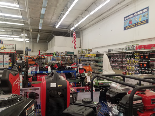 Hardware Store «Harbor Freight Tools», reviews and photos, 1704 E Belt Line Rd, Richardson, TX 75081, USA