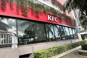 KFC The Mall 7 Bangkae image