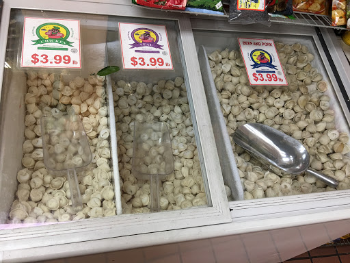 Supermarket «Bazaar On Beacon Street», reviews and photos, 1432 Beacon St, Brookline, MA 02446, USA