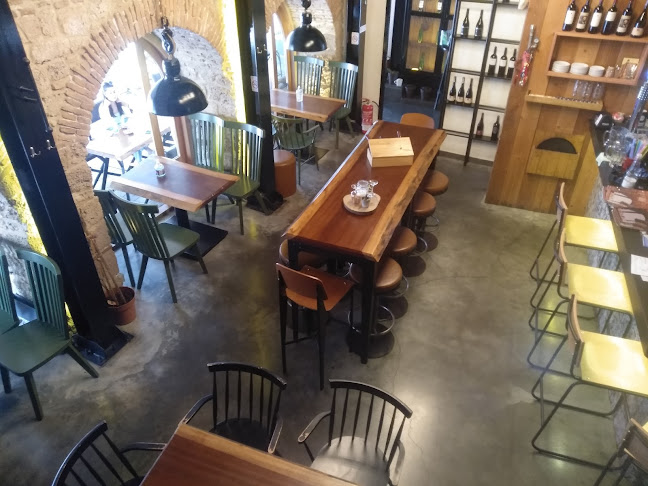 Αριθμός τηλεφώνου CAMARES Εστιατόριο - Cafe Τσιαμούρη Κ. Μαρία