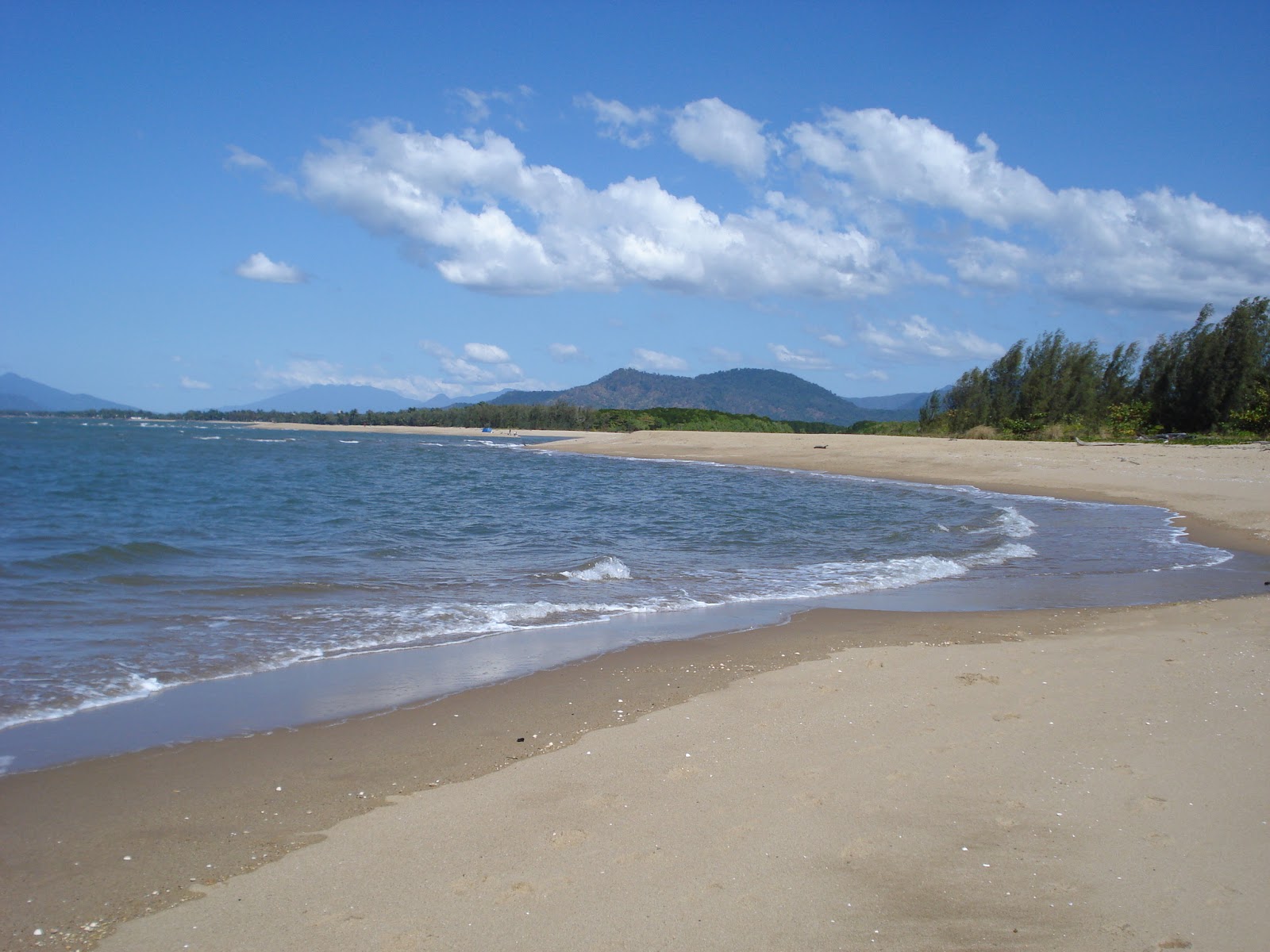 Foto di Holloways Beach e l'insediamento