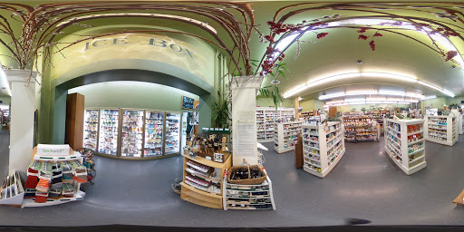 Grocery Store «Bear Foods Natural Market», reviews and photos, 125 E Woodin Ave, Chelan, WA 98816, USA