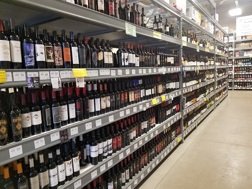 Liquor Store «Kenwood Liquors - Homer Glen», reviews and photos, 12037 W 159th St, Homer Glen, IL 60491, USA